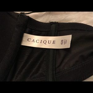 Cacique Intimates & Sleepwear - Cacique black lace halter plunge 42B Cacique Intimates & Sleepwear - Cacique black lace halter plunge 42B